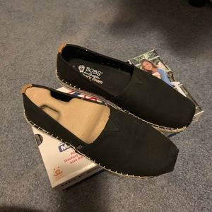 Bobs slip on
